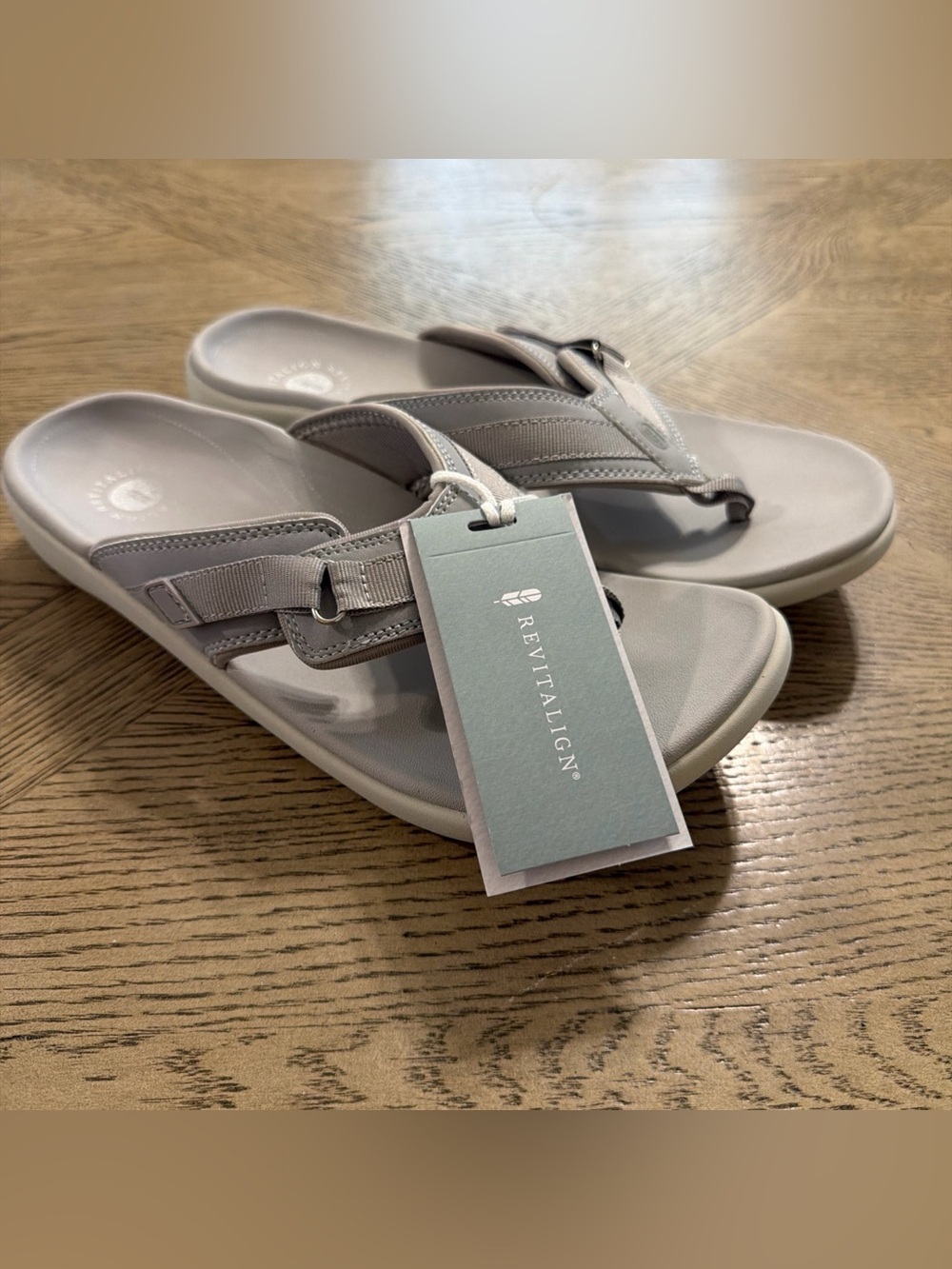 Revitalign Yumi North fork Sandals 12B
